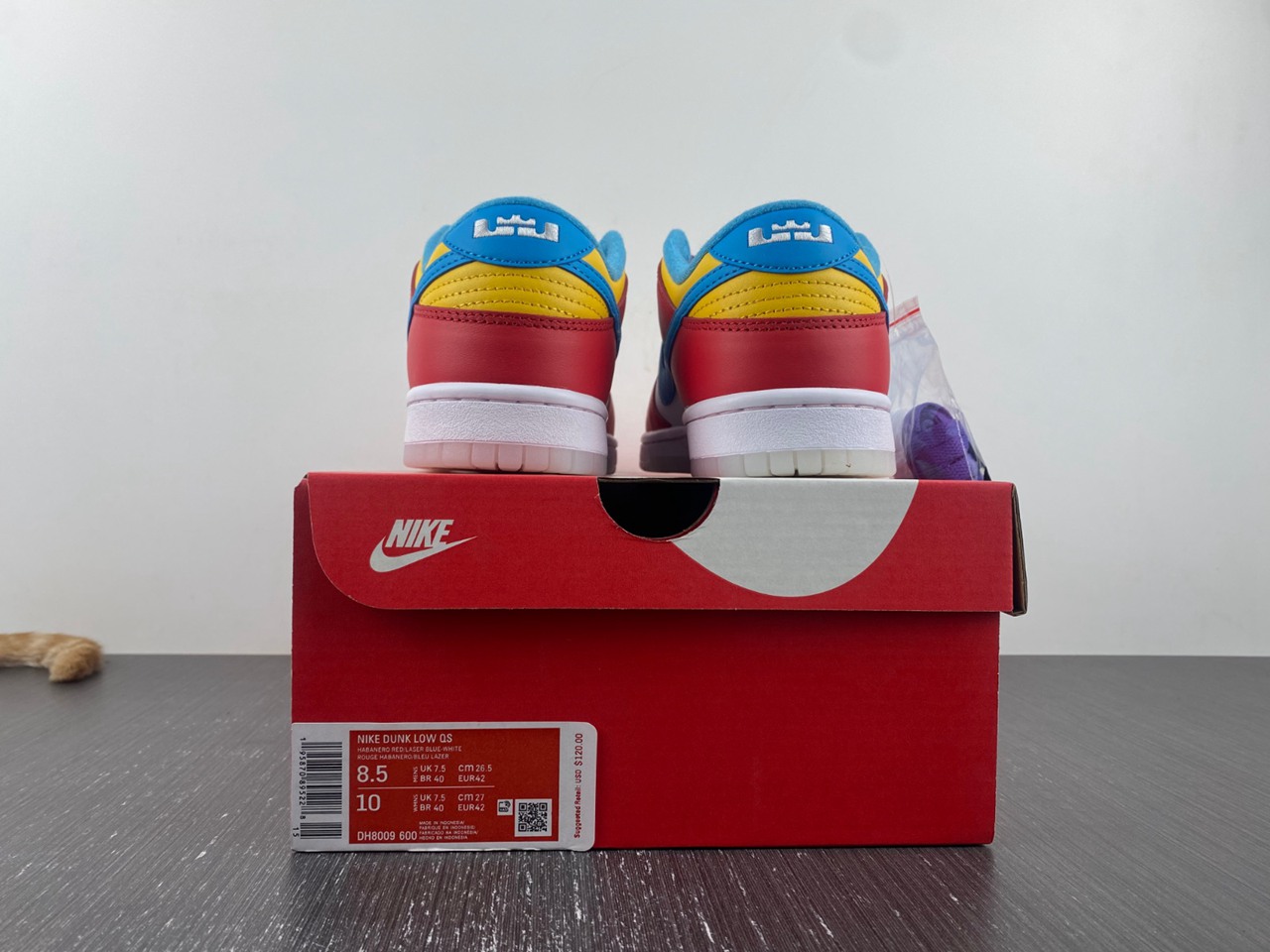 LeBron James x Nike Dunk Low ??Fruity Pebbles DH8009-600